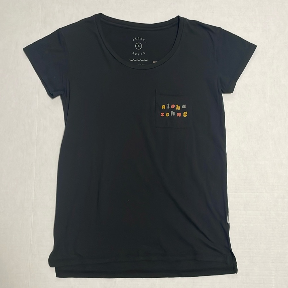Aloha Exchange Women’s Short Sleeve Graphic Tee, Size Small